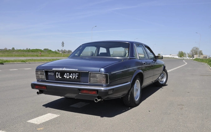 Jaguar XJ cena 22200 przebieg: 278000, rok produkcji 1990 z Legnica małe 436